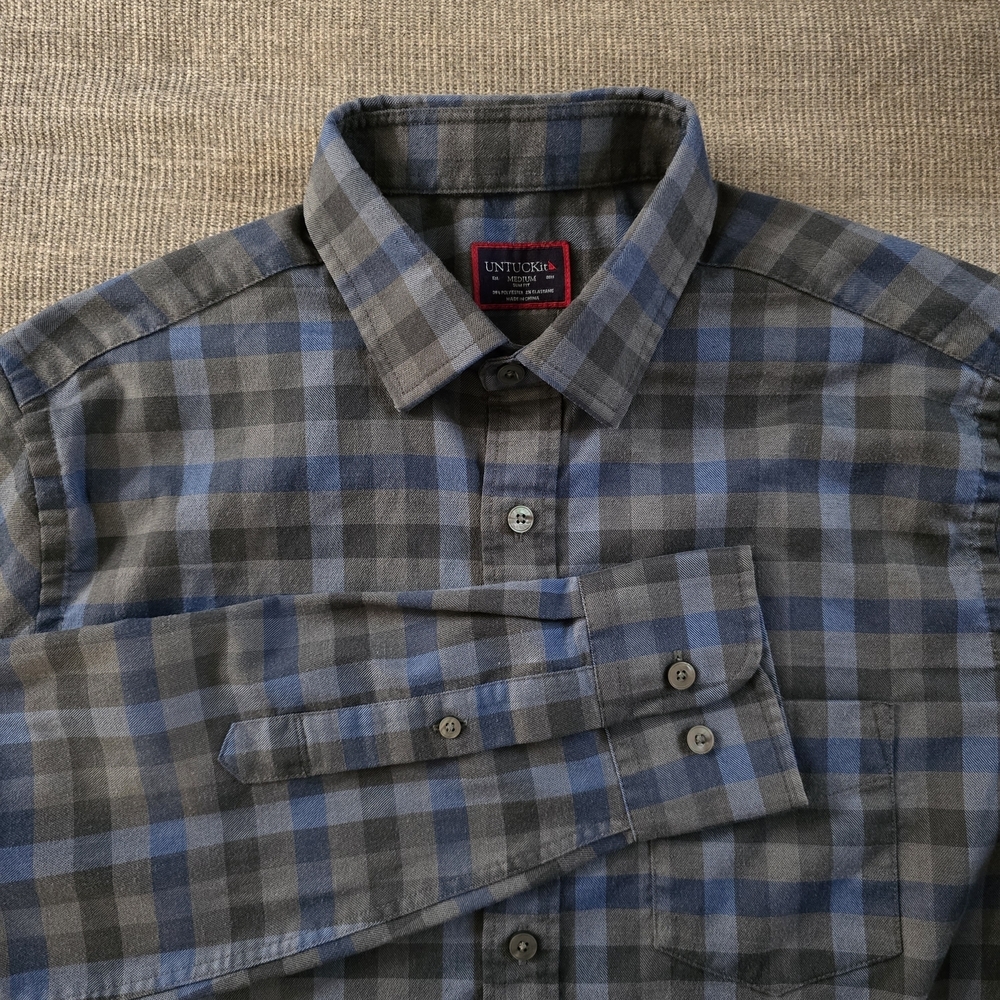 UNTUCKit Men’s Medium Blue & Gray Plaid Shirt | Casual Minimalist Layering